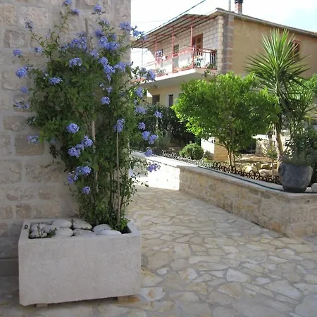 Holiday Home Sumartin Holiday home Sumartin