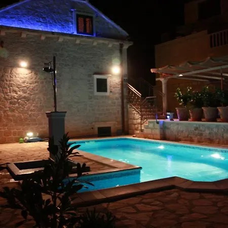 Holiday home Holiday Home Sumartin